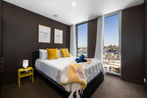 Elegant 2BR Haven in the Trendy Fortitude Valley